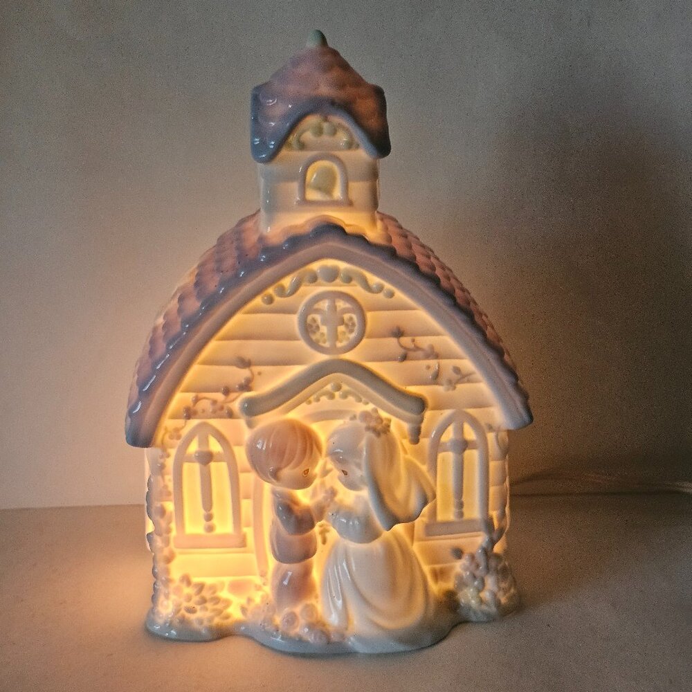 94 Enesco Precious Moments Collection Wedding Day At Chapel Lighted 3D Figurine